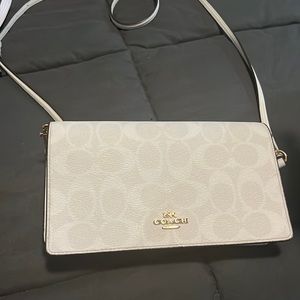 White cross body coach purse